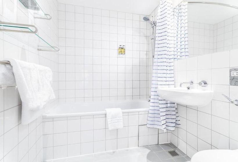 ファミリールーム, The Jubilee