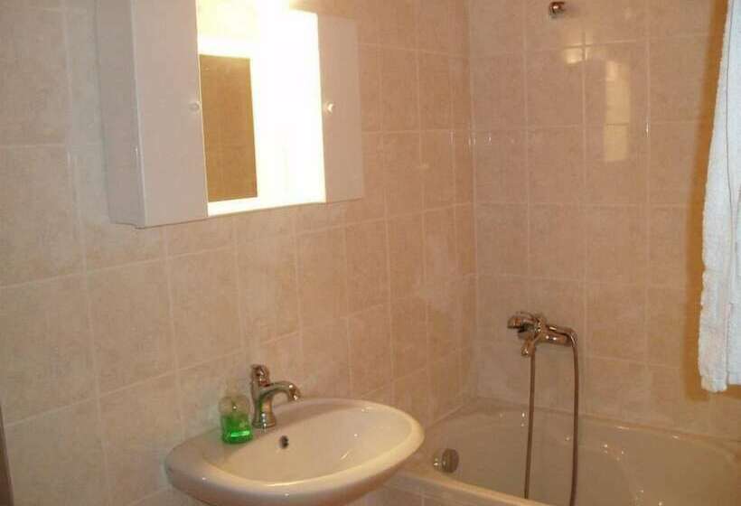 اتاق استاندارد, Vafes Traditional Stone Houses