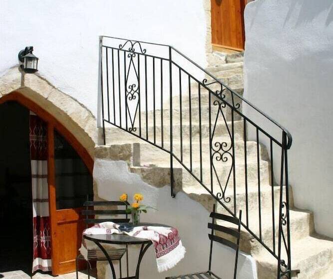 اتاق استاندارد, Vafes Traditional Stone Houses