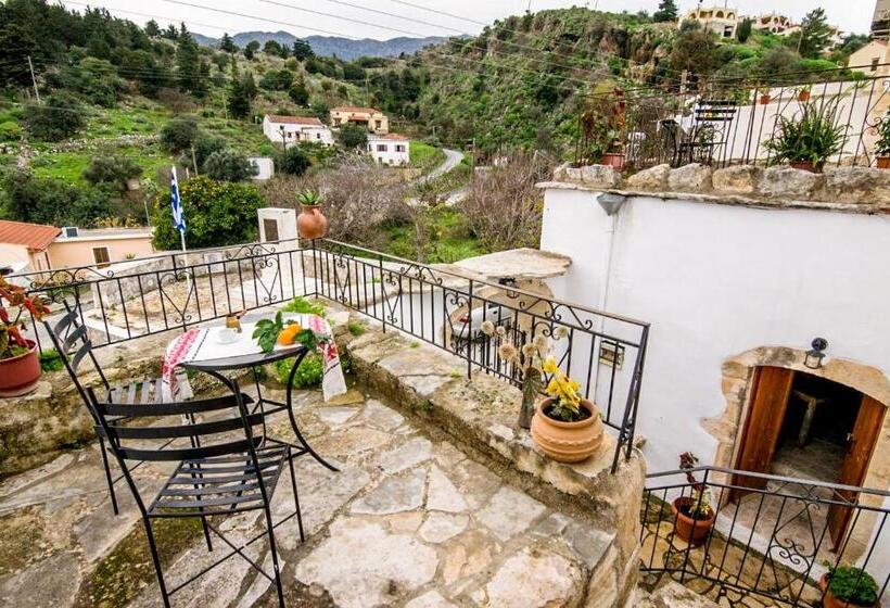 اتاق استاندارد, Vafes Traditional Stone Houses