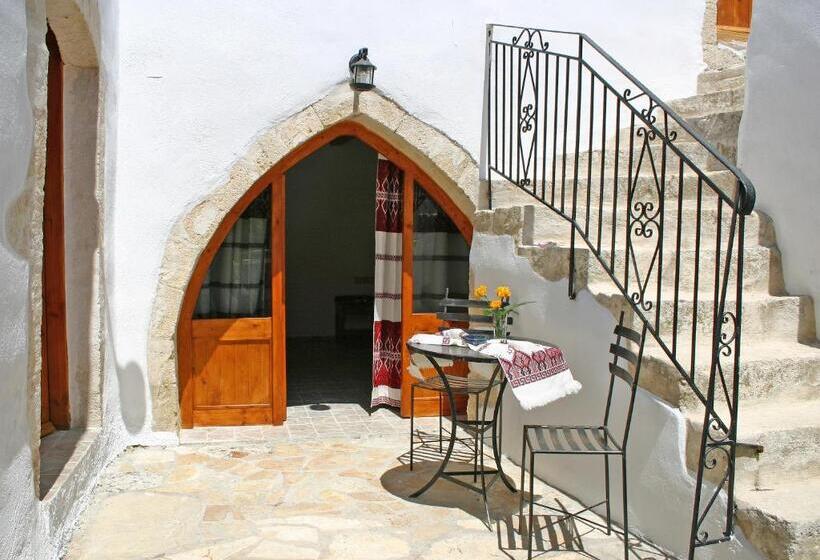 اتاق استاندارد, Vafes Traditional Stone Houses