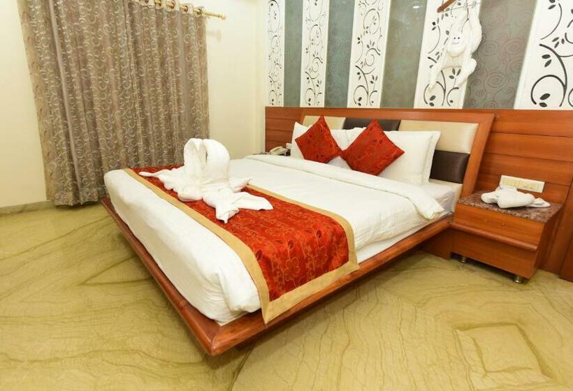 Quarto Deluxe, Yois