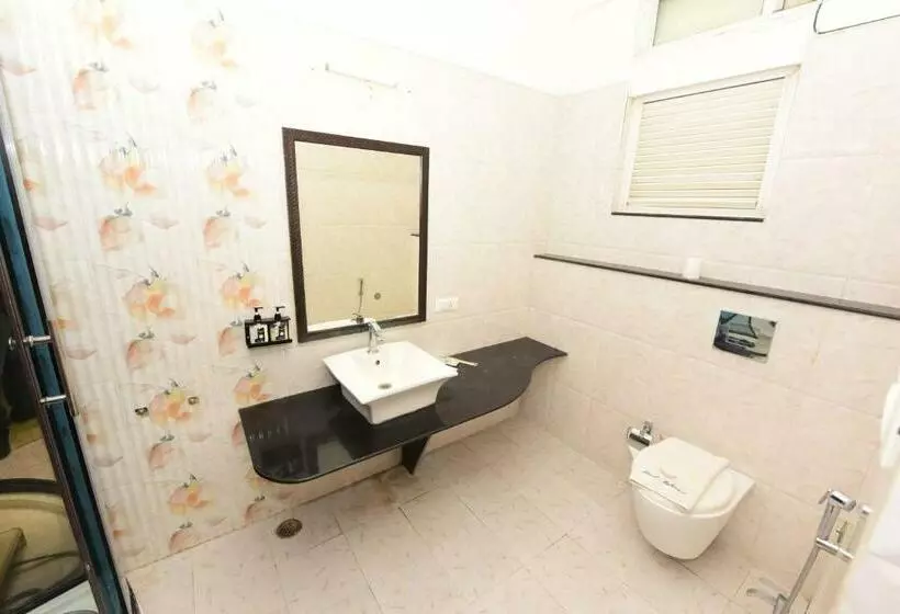 Standard Room, Yois