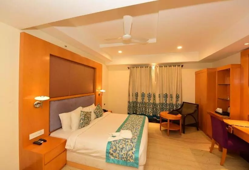 Deluxe Room, Yois