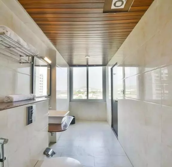 Family Room, Yois