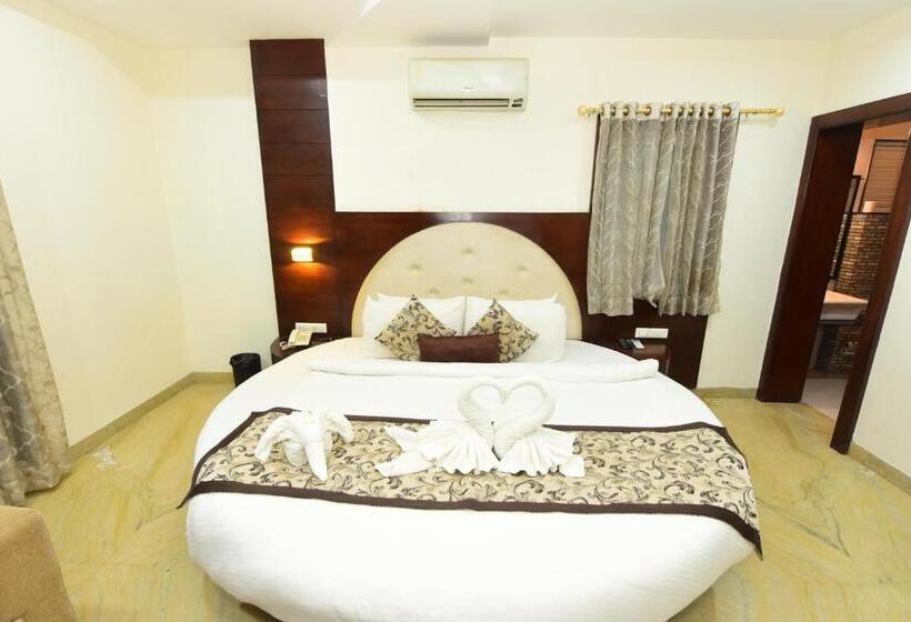 غرفة عائلية, Yois