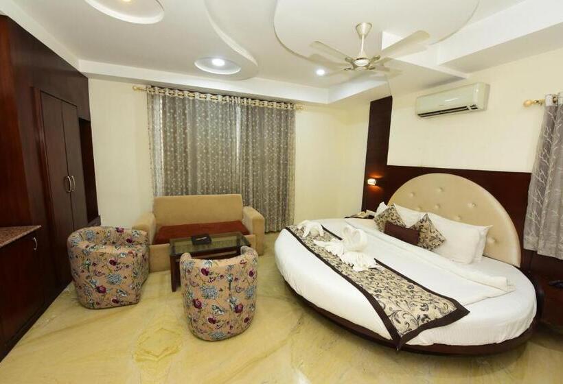 غرفة عائلية, Yois