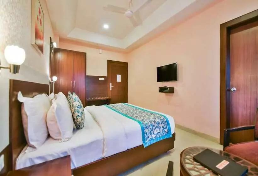 Standard Room, Yois