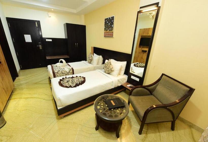 Quarto Deluxe, Yois