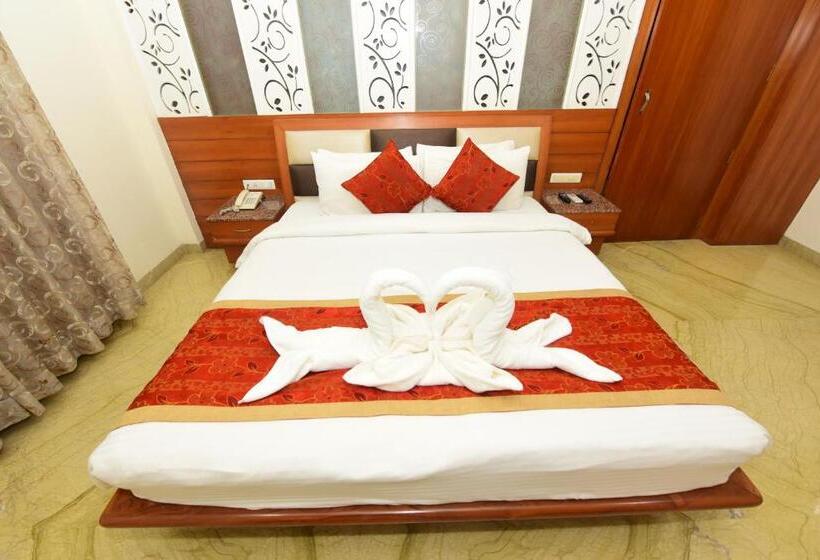 غرفة عائلية, Yois