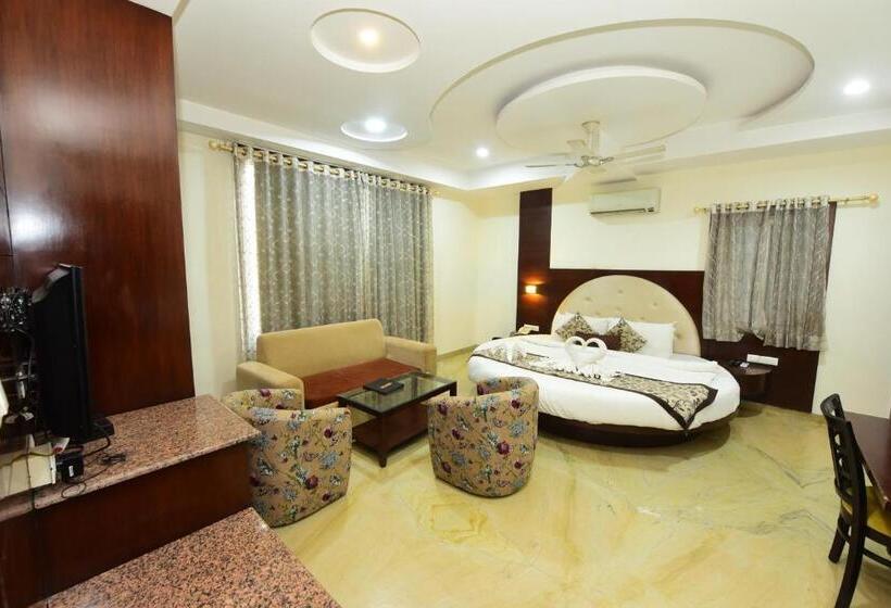 غرفة عائلية, Yois