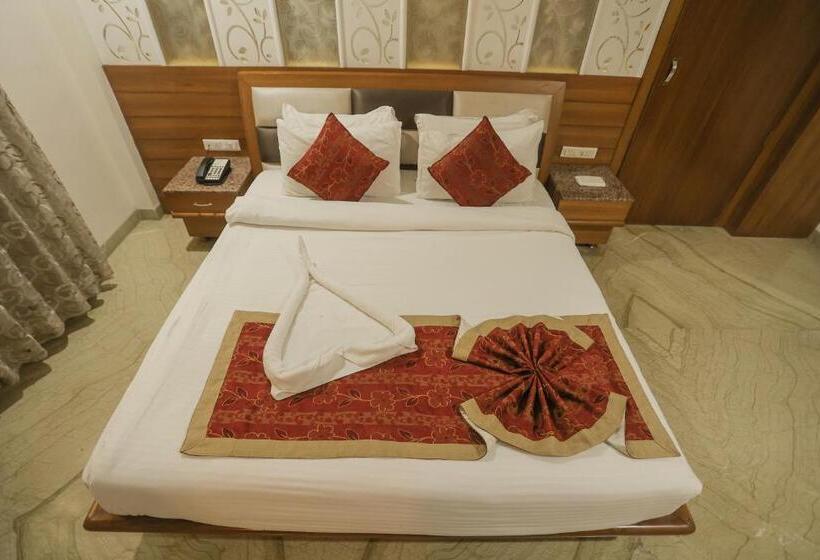 غرفة عائلية, Yois