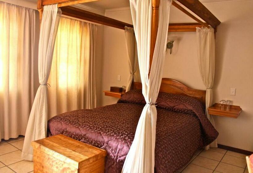 חדר דלוקס, Red Mountain House