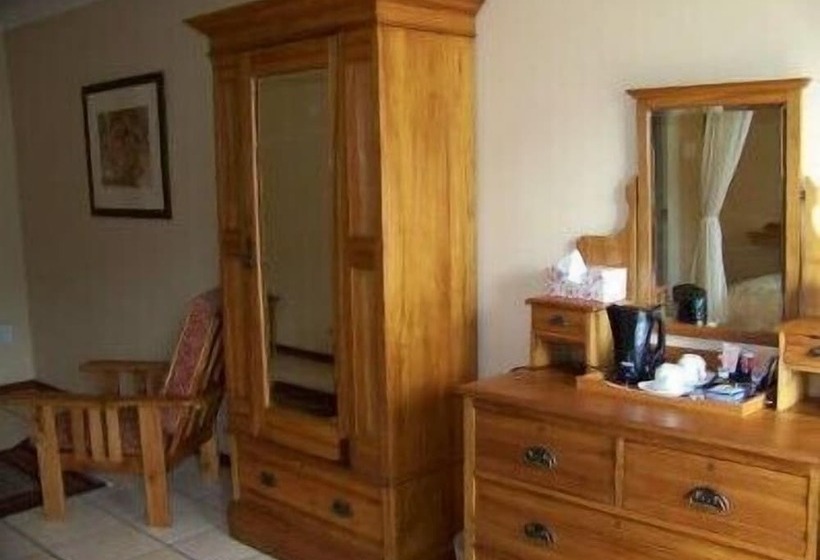 חדר דלוקס, Red Mountain House