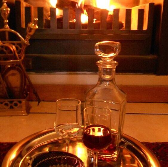 חדר דלוקס, Red Mountain House