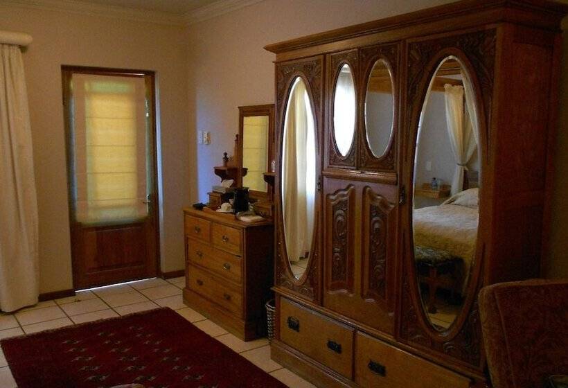 חדר דלוקס, Red Mountain House