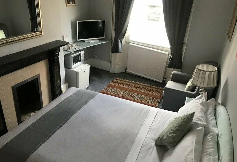 Номер Deluxe, The Red House