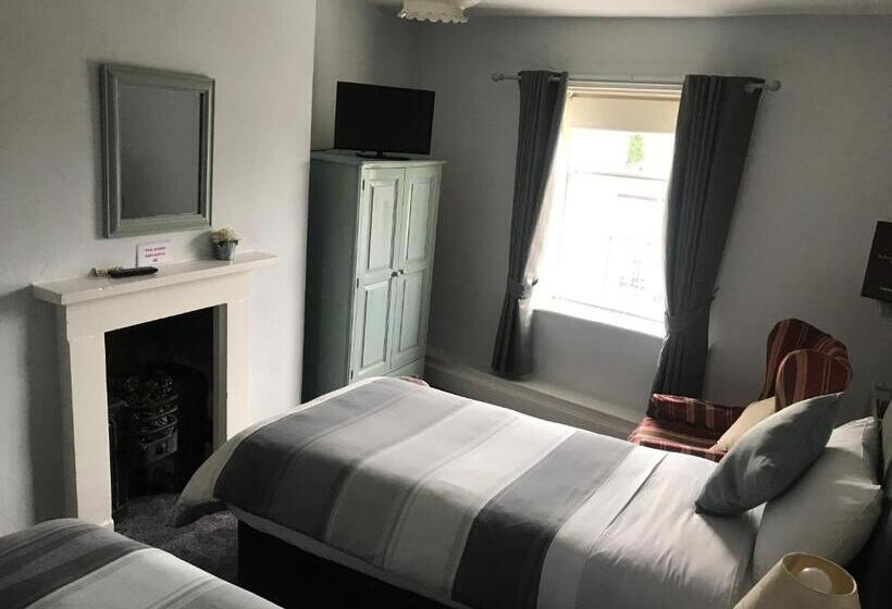 Номер Стандарт, The Red House