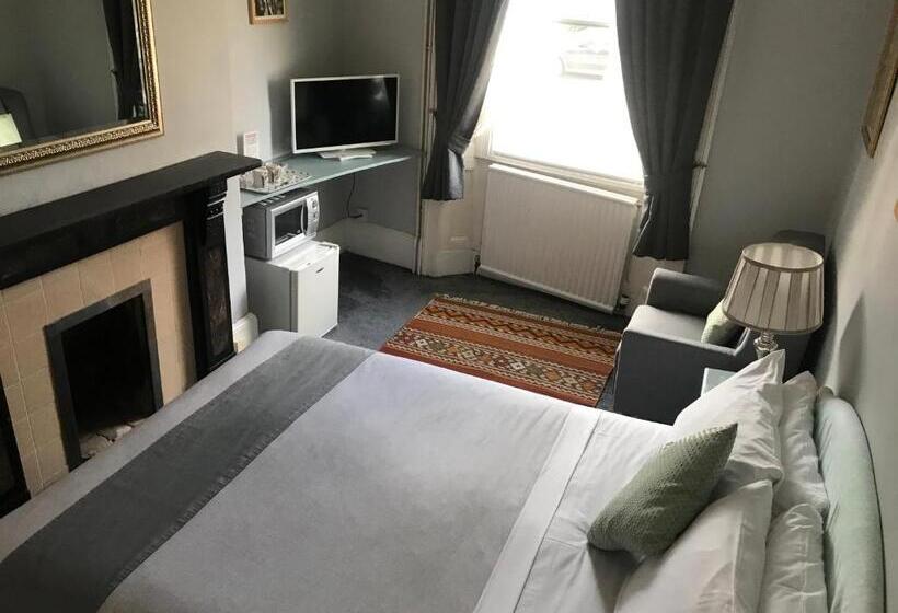 Номер Deluxe, The Red House