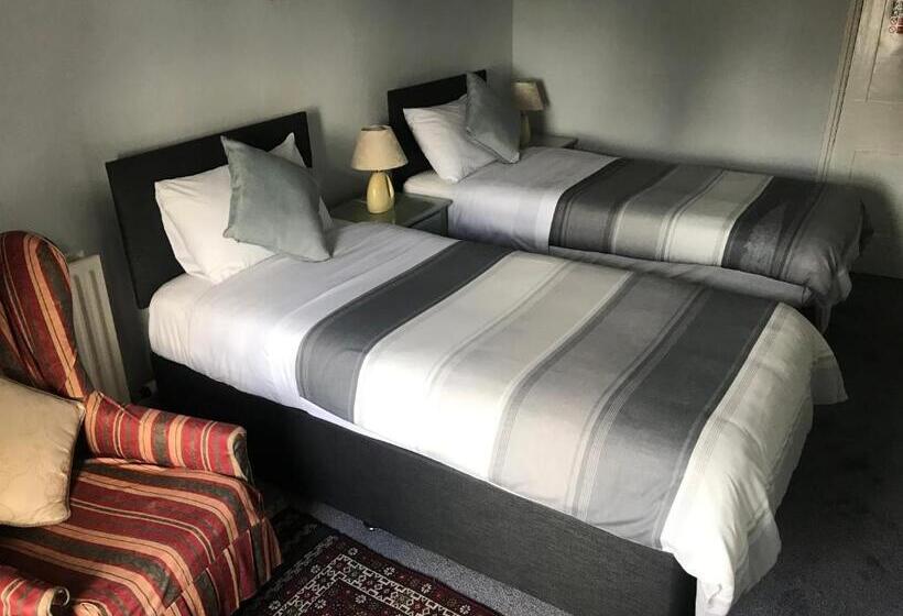 Номер Deluxe, The Red House