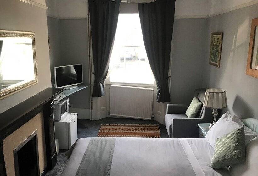 Номер Deluxe, The Red House