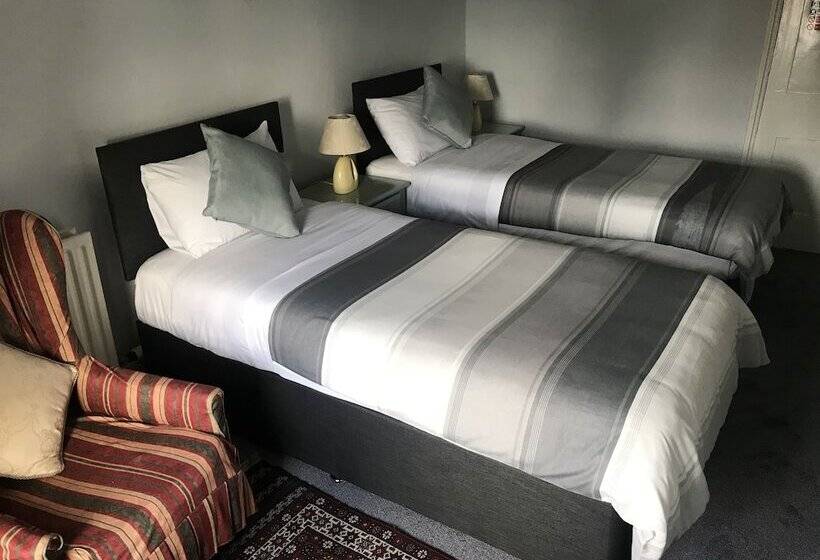 Номер Deluxe, The Red House