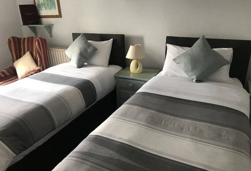 Номер Deluxe, The Red House