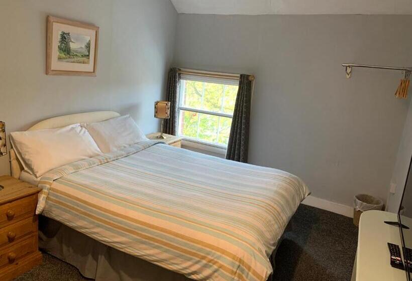 Номер Стандарт, The Red House