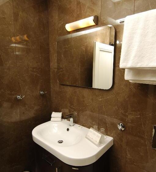 סטודיו סופריור, Sunce Palace Apartments With Free Offsite Parking