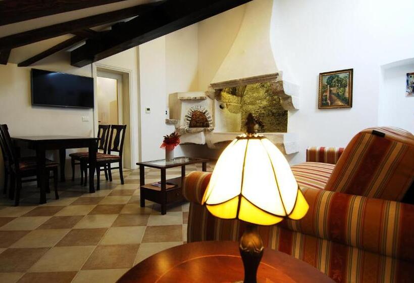 דירת חדר, Sunce Palace Apartments With Free Offsite Parking