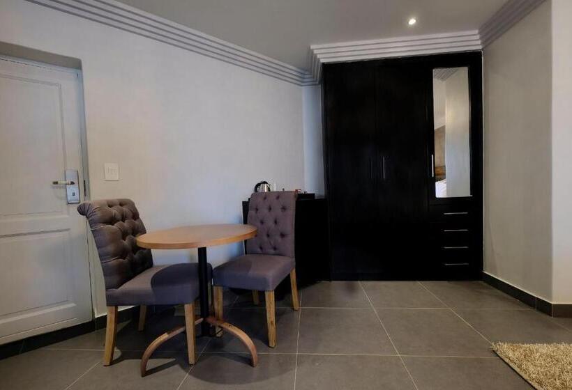 Quarto Executivo, Villa Moyal