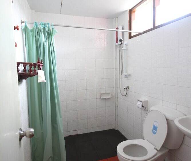 家庭间, Baan Bua Guest House