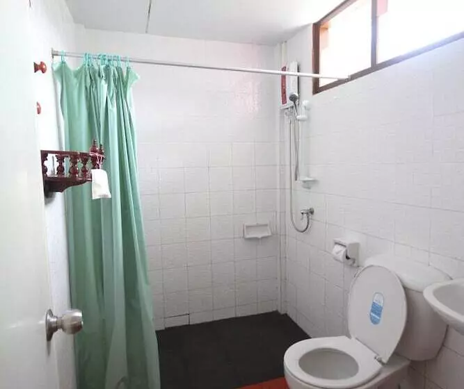 اتاق خانوادگی, Baan Bua Guest House