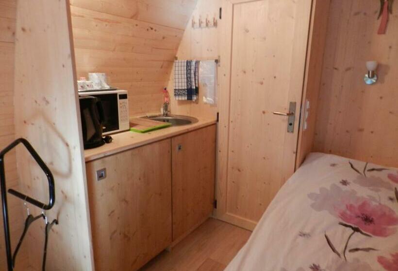 בקתת סופריור בת חדר 1, B&b Le Danica