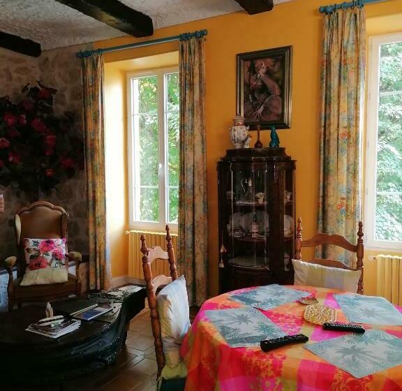 マウンテンビュースタンダードルーム, Au Relais Fleuri