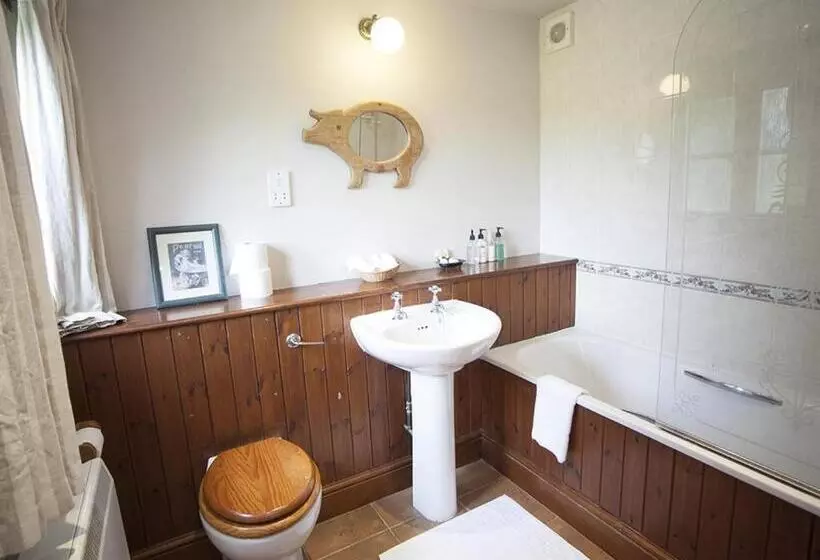 キャビン, Beeches Farmhouse Country Cottages & Rooms