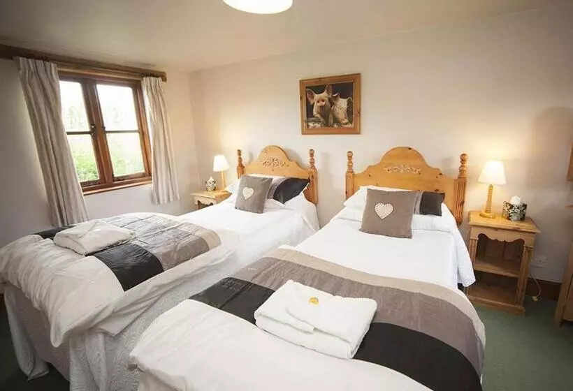 キャビン, Beeches Farmhouse Country Cottages & Rooms