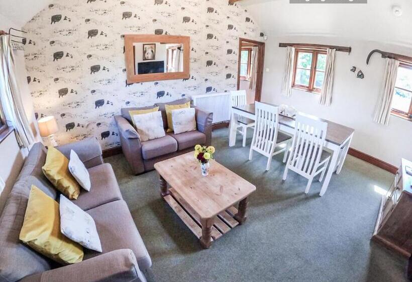 کابین, Beeches Farmhouse Country Cottages & Rooms