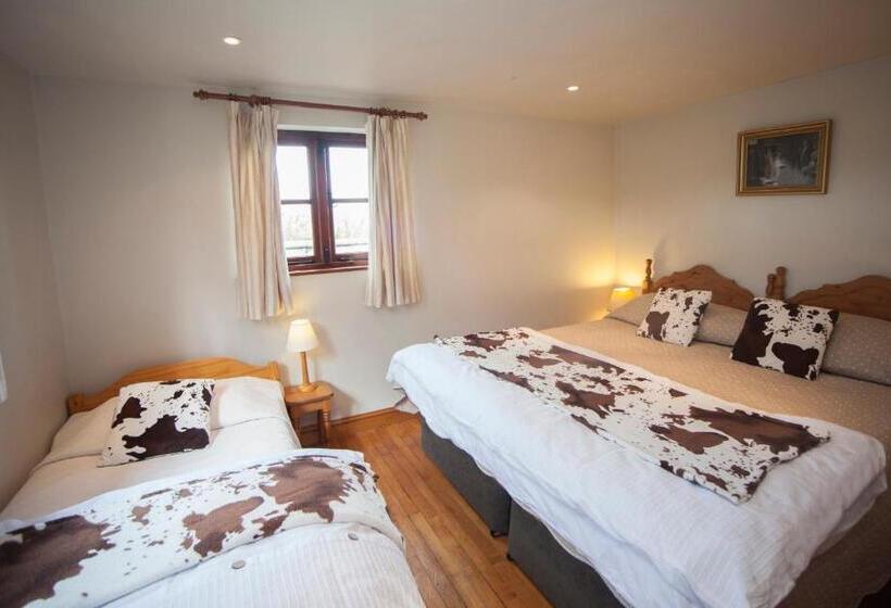 Дом 2 Спальни, Beeches Farmhouse Country Cottages & Rooms