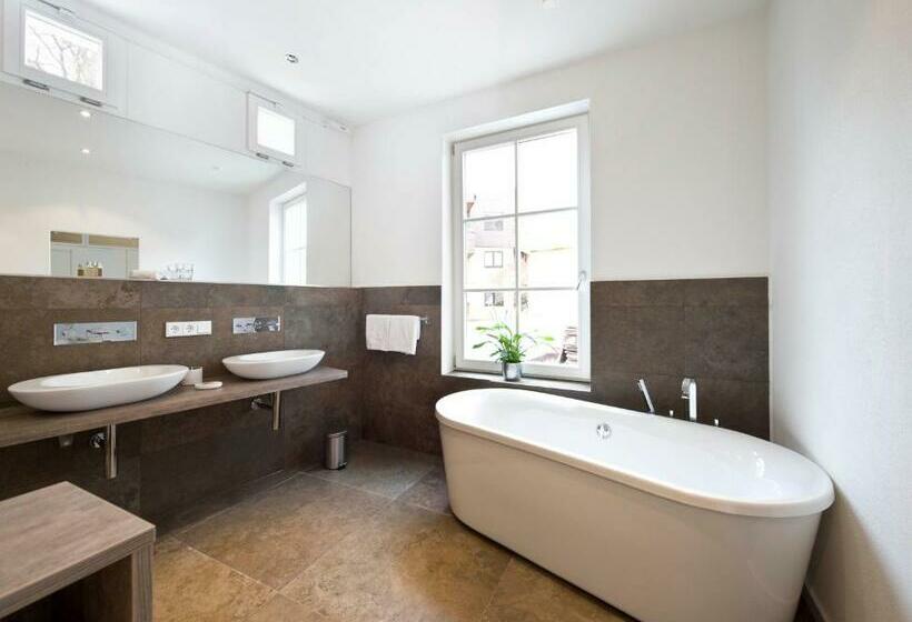 جناح, Konventchen