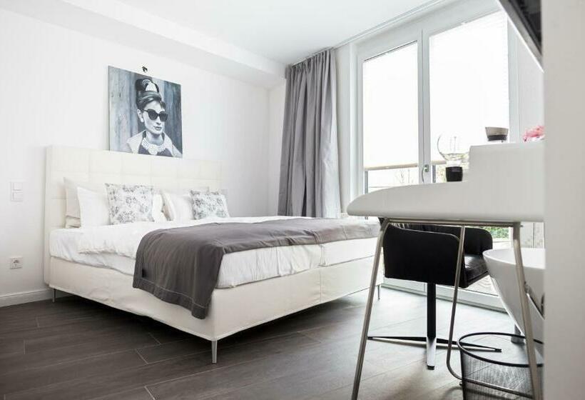 غرفة ديلوكس, Konventchen