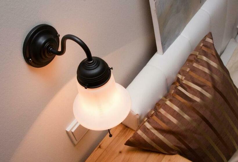 غرفة ديلوكس, Konventchen