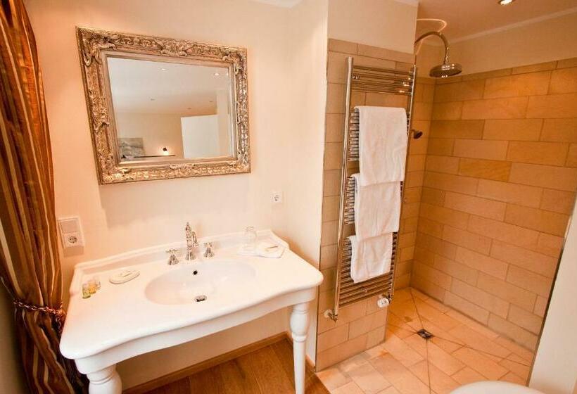 غرفة ديلوكس, Konventchen