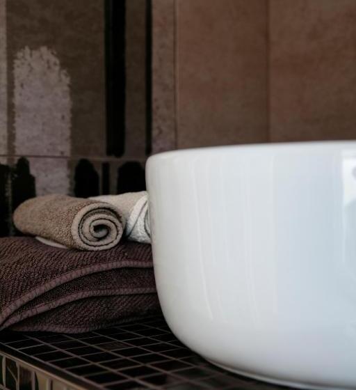 غرفة ديلوكس, Konventchen