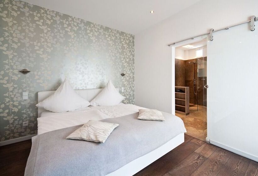 جناح, Konventchen