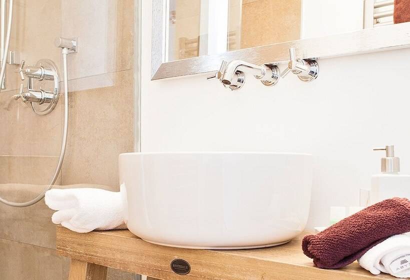 غرفة قياسية فردية, Konventchen