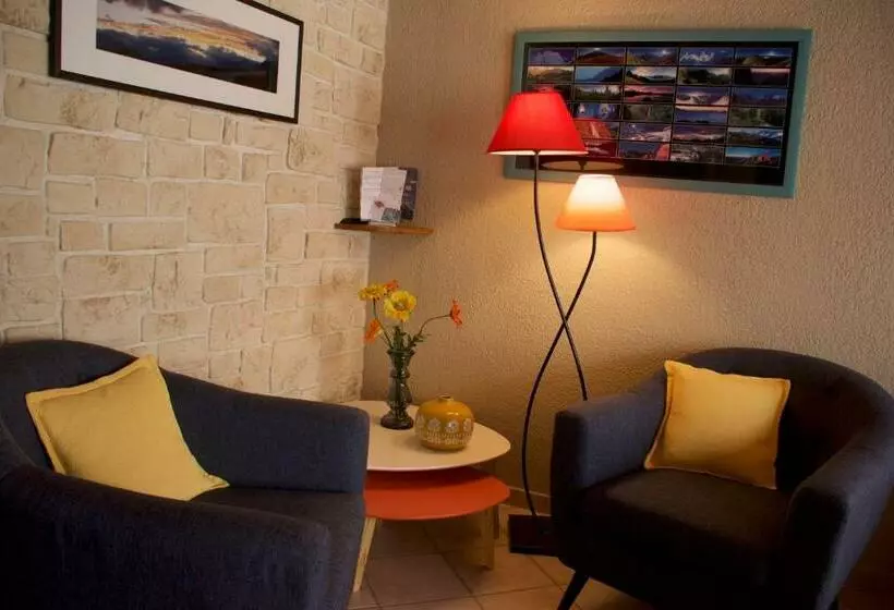 テラス付きスタンダードルーム, La Coustille Chambres Et Table D Hôtes