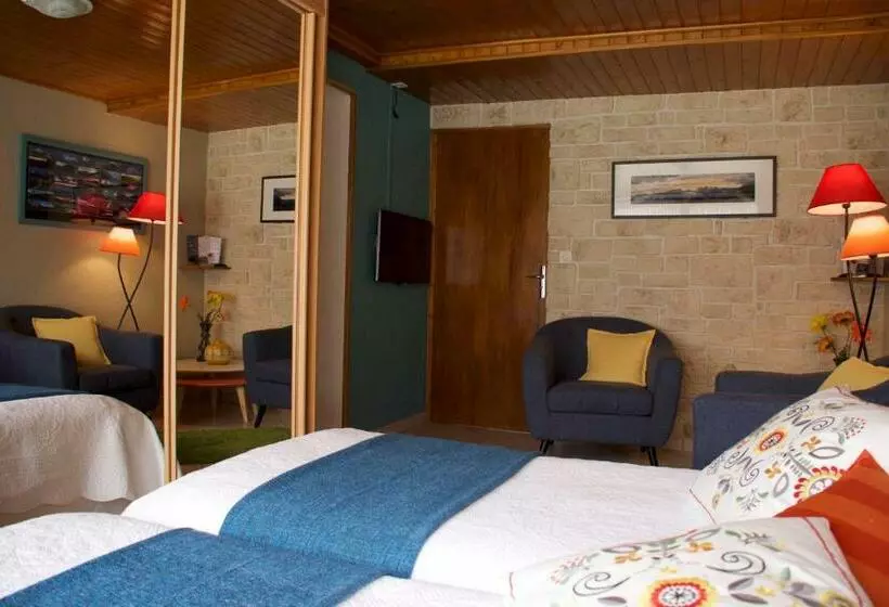 テラス付きスタンダードルーム, La Coustille Chambres Et Table D Hôtes