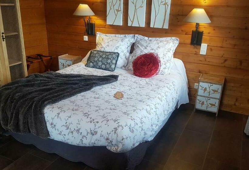 חדר משפחתי נוף להרים, La Coustille Chambres Et Table D Hôtes