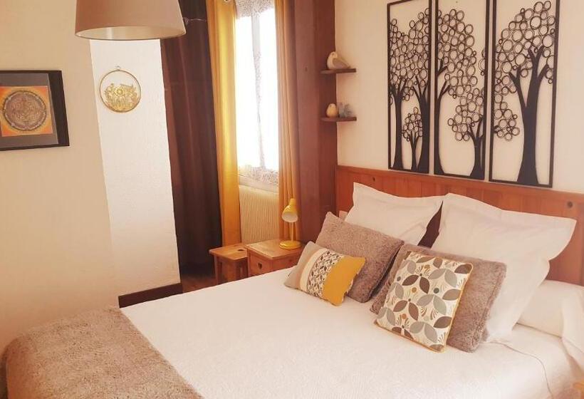 Номер Стандарт, La Coustille Chambres Et Table D Hôtes